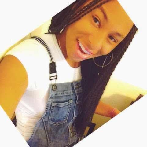 Kayla Davis Photo 15