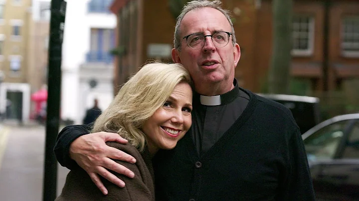 Sally Phillips Photo 35
