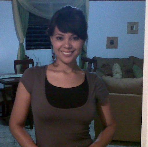 Elizabeth Estevez Photo 12