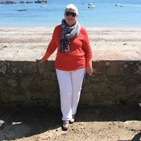 Elizabeth Pickard Photo 4