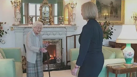 Elizabeth Angeles Photo 30