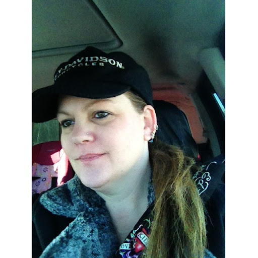 Laura Hall Photo 16
