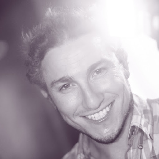 Gavin Wolfe Photo 12