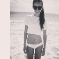 Julia Macedo Photo 5