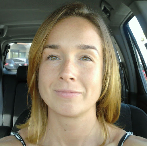 Melissa Farrell Photo 10