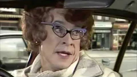Stanley Baxter Photo 16