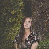 Selena Peterson Photo 8