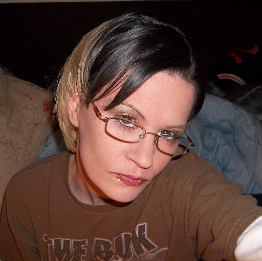 Kelly Mathis Photo 14