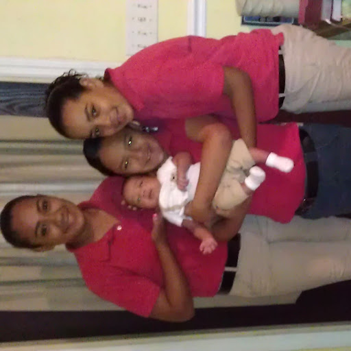 Jael Ruiz Photo 8