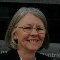 Julia Pickard Photo 4