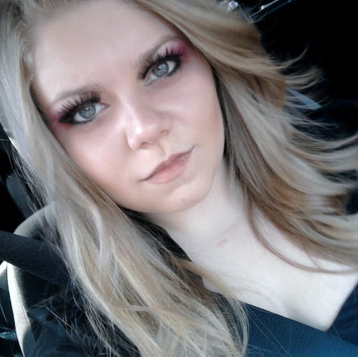 Caroline Reis Photo 15