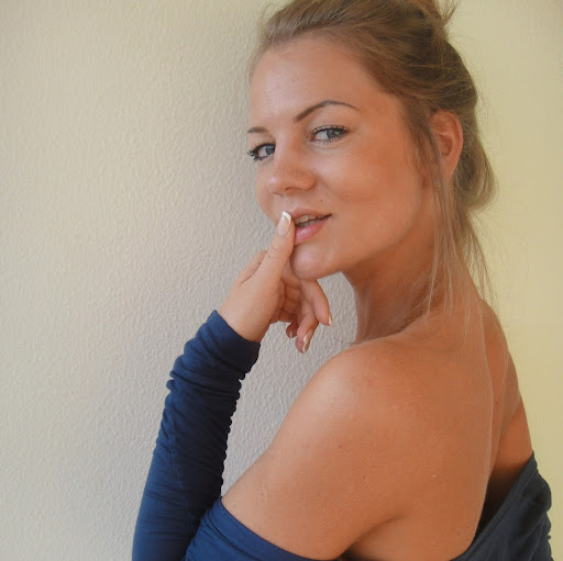 Suzanne Glass Photo 11