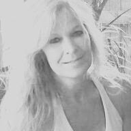 Perri Smith Photo 11