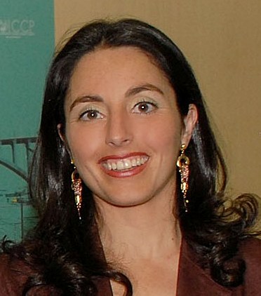 Sara Perales Photo 9
