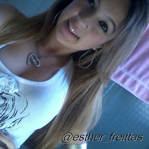 Esther Freitas Photo 5