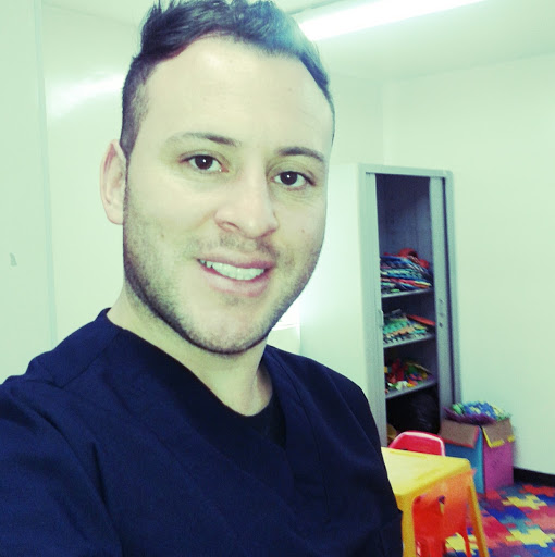 Andres Arevalo Photo 12