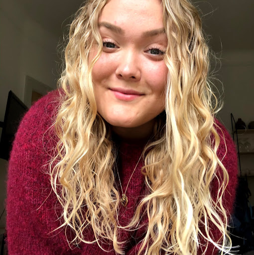 Emma Hansen Photo 13