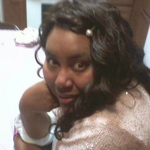 Raquel Adams Photo 15