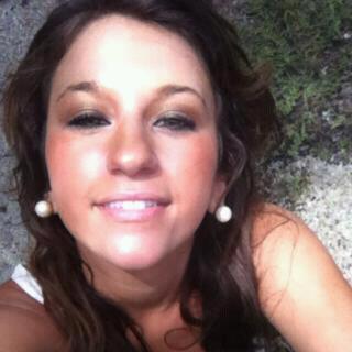 Emily Lee Photo 17