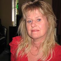 Lynda Cross Photo 4