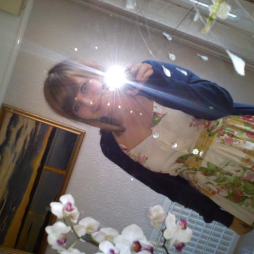 Lucy Randall Photo 10