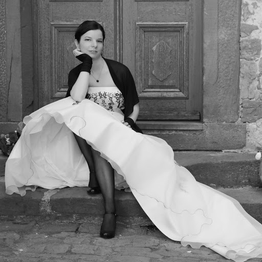 Anne Schmitt Photo 17