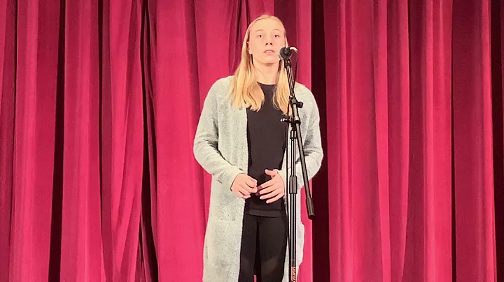 Rebecca Wisniewski Photo 19