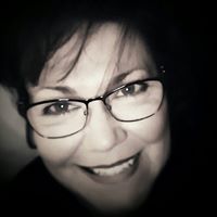 Julie Kuderer Photo 1