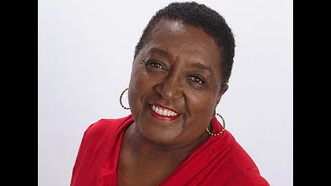 Flora Brown Photo 29