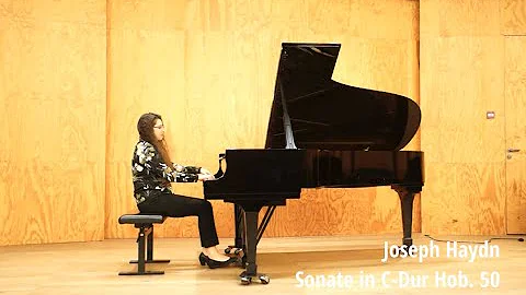 Victoria Arellano Photo 28