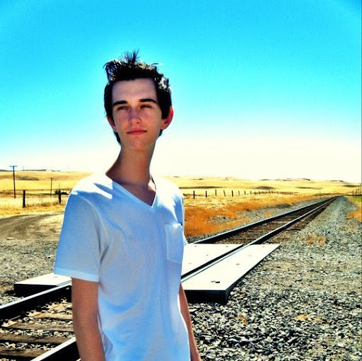 Braden Davis Photo 3