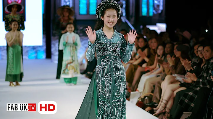 Anna Hoang Photo 36