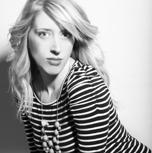 Maria Moore Photo 13