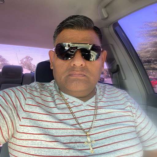 Walter Salazar Photo 12