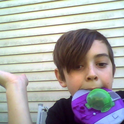 Ashton Elliott Photo 4