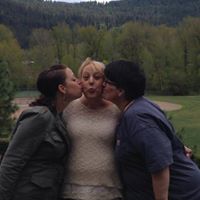Stephanie Mathis Photo 7