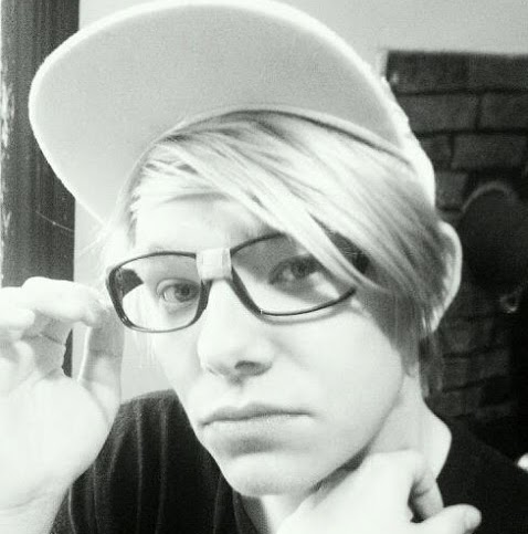 Dustin Scott Photo 10