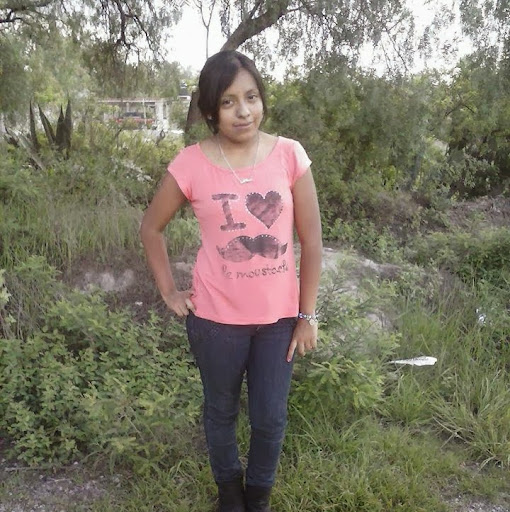 Alejandra Santos Photo 14