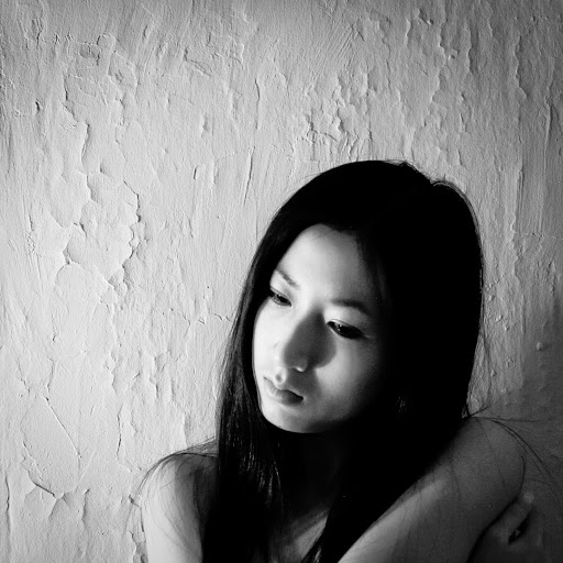Julia Li Photo 9