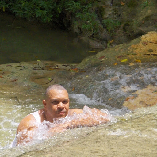 Tony Burgos Photo 12