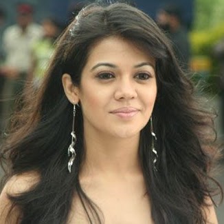 Isha Sharma Photo 15