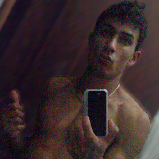 Elvis Fernandes Photo 16