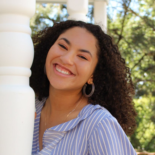 Gianna Smith Photo 13