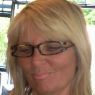 Tracy Riggs Photo 12