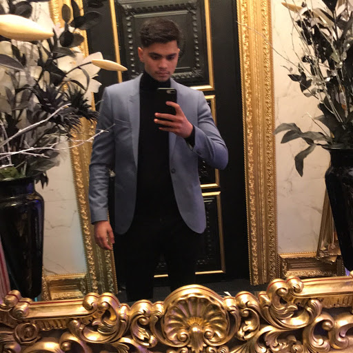 Adan Ali Photo 11