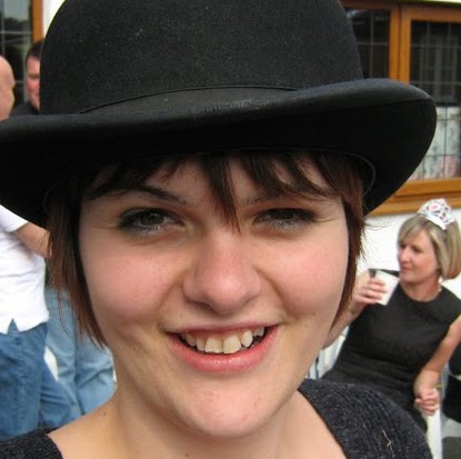 Laura Robinson Photo 22