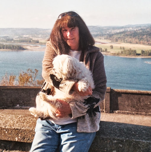 Lynn Hanson Photo 7
