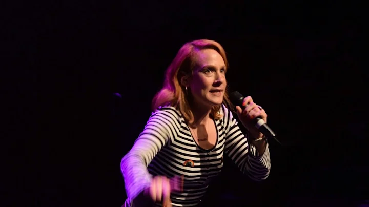 Sarah Barron Photo 33