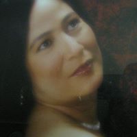 Laurie Silva Photo 3