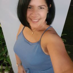 Betsy Martinez Photo 9